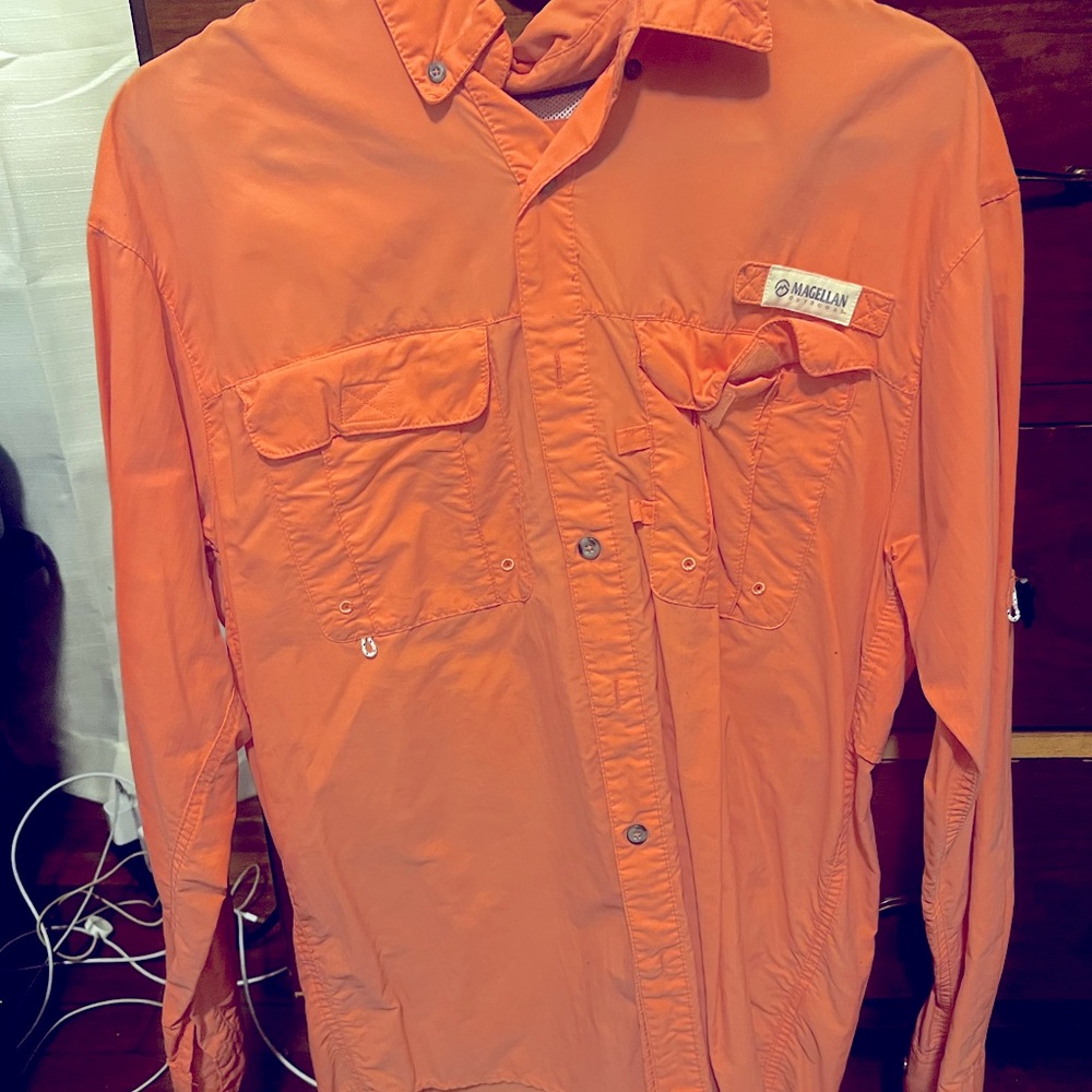 Magellan light pink button down men’s small size shirt.